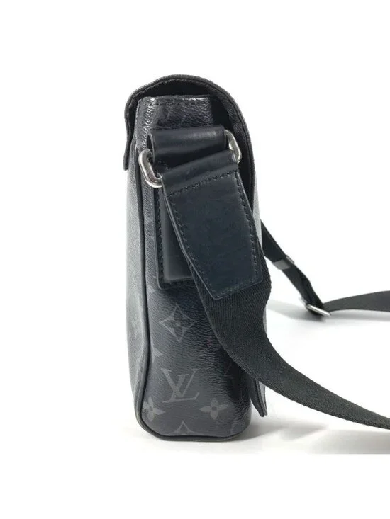 Louis Vuitton Shoulder Bag District PM NM Monogram Eclipse Canvas Black - Picture 4 of 9